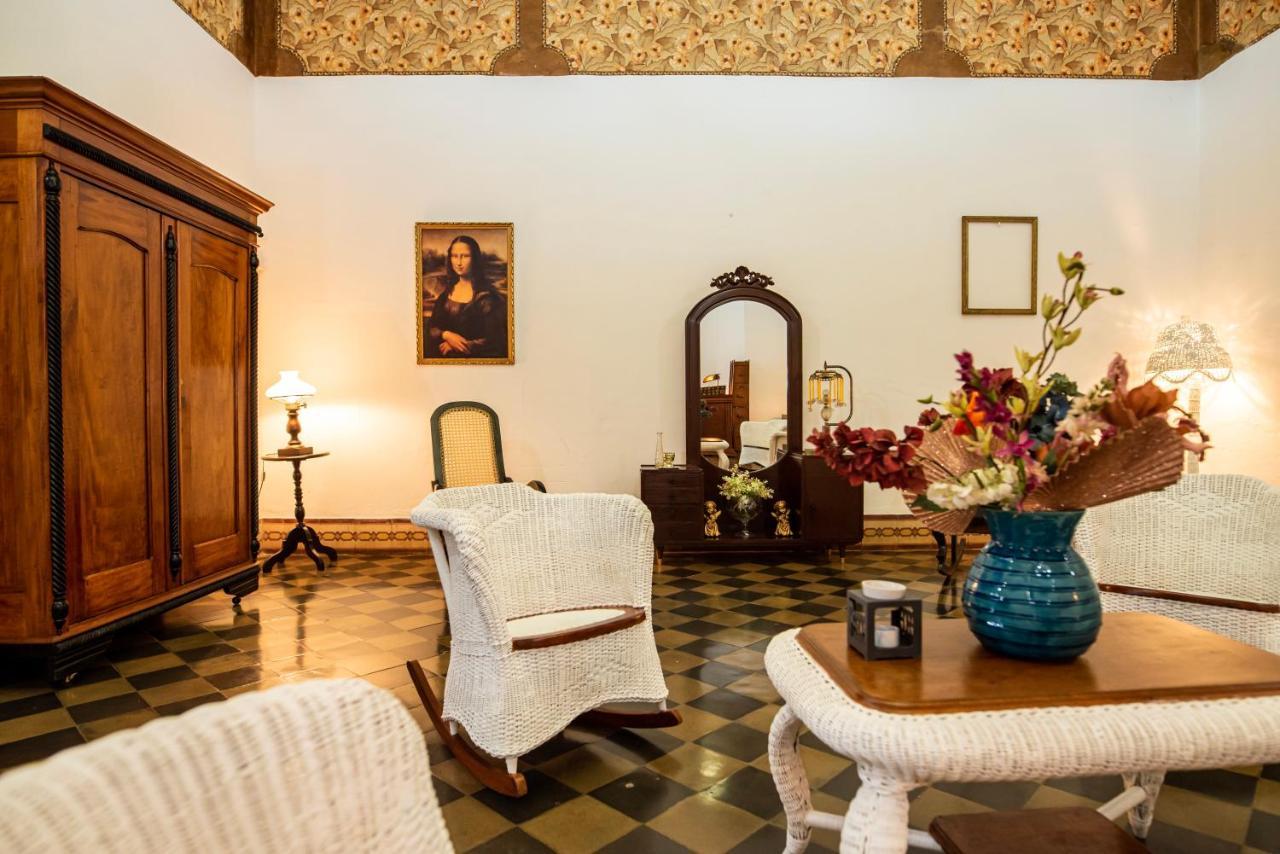 Hostal Victoria Granada Eksteriør billede