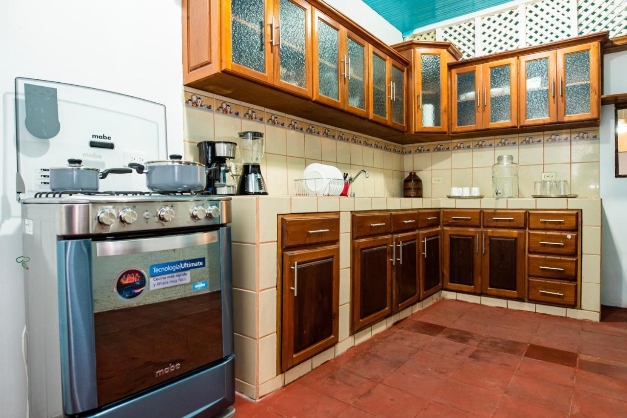 Hostal Victoria Granada Eksteriør billede