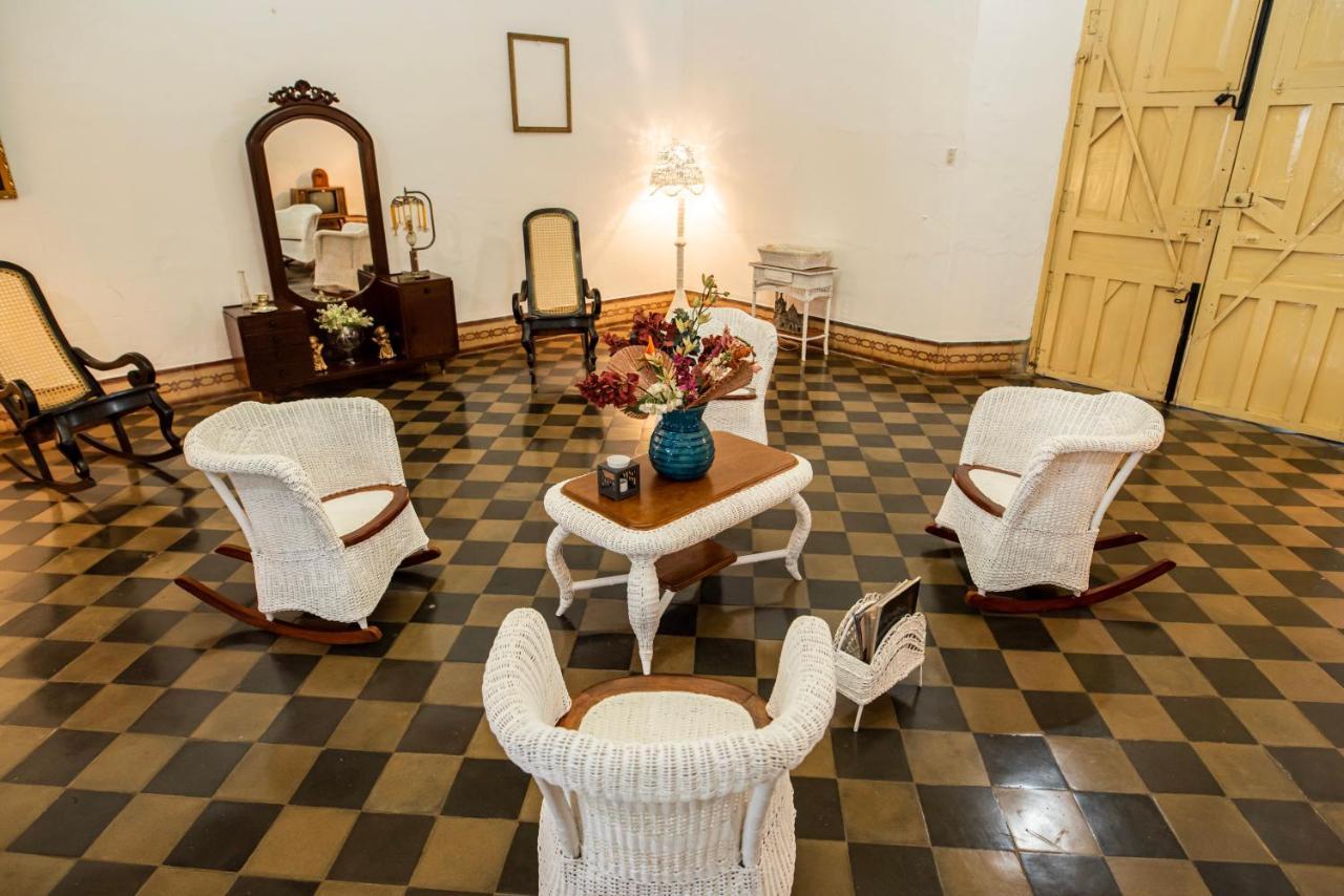 Hostal Victoria Granada Eksteriør billede