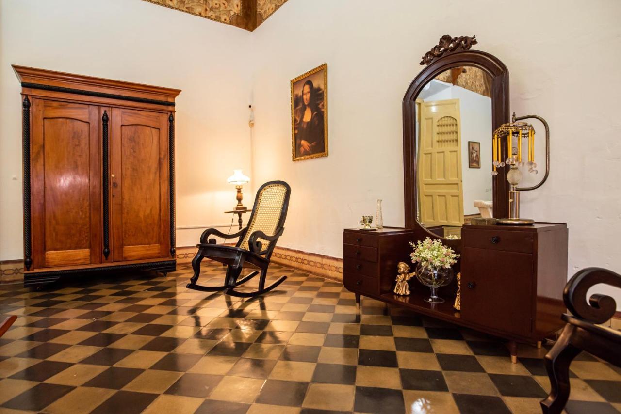 Hostal Victoria Granada Eksteriør billede