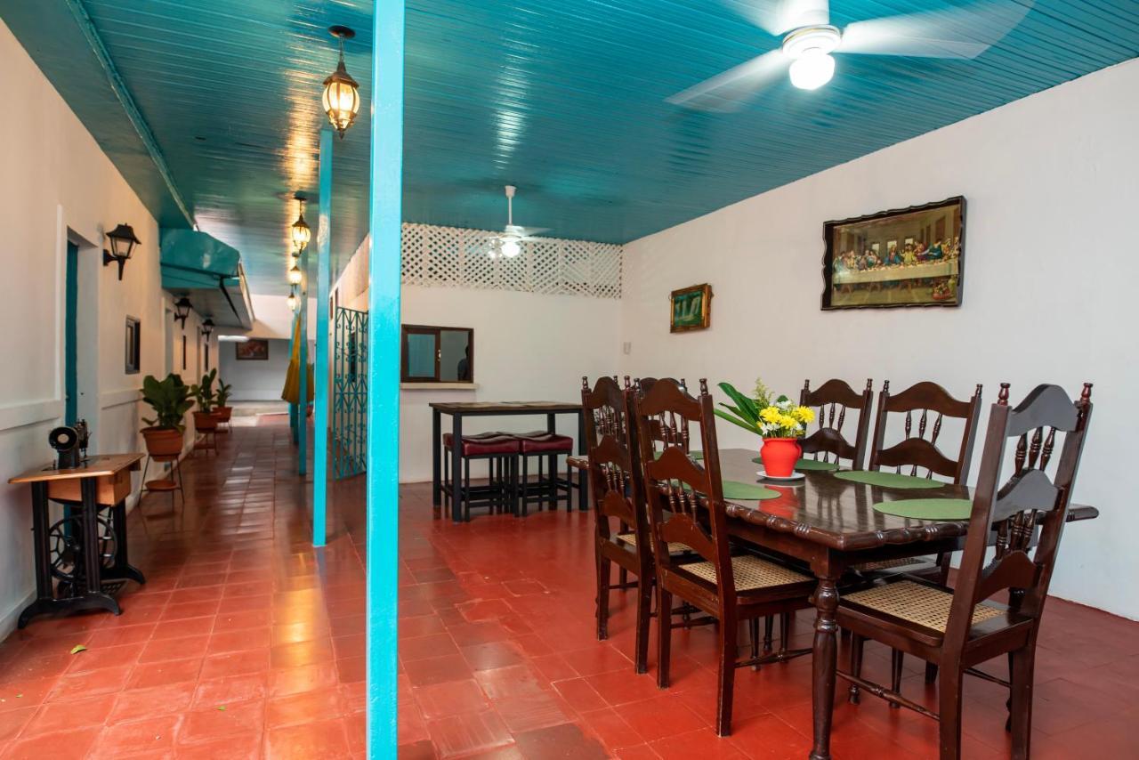 Hostal Victoria Granada Eksteriør billede