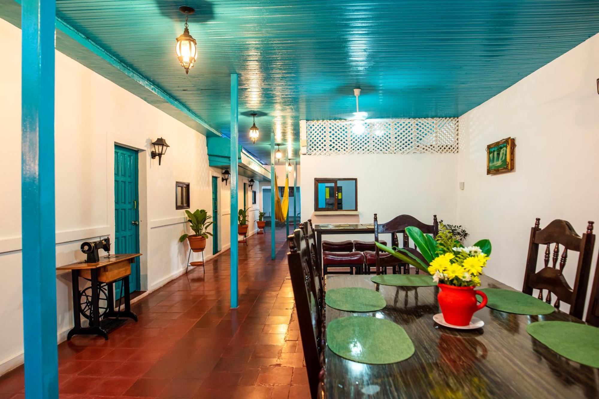 Hostal Victoria Granada Eksteriør billede